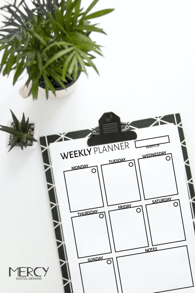 Free Vertical Weekly Planner Printable in Black and White